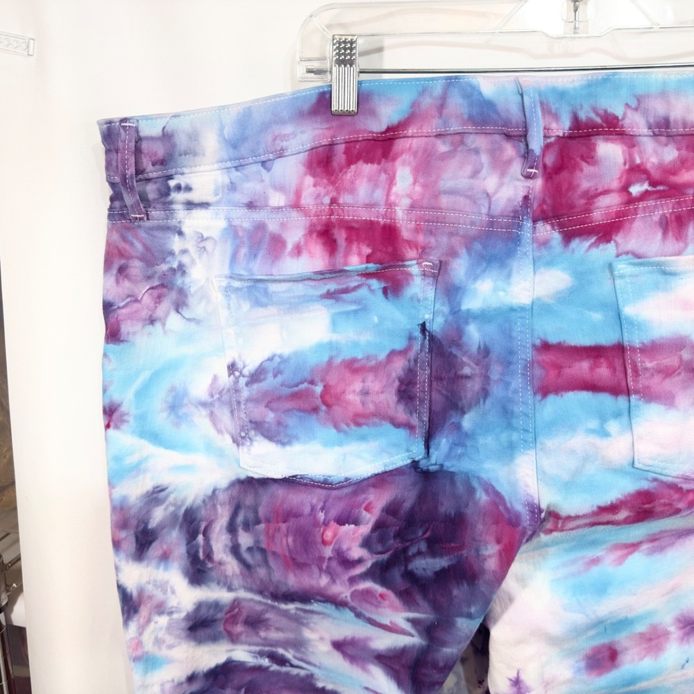 Gloria Vanderbilt Plus Size 24W Shorts Handmade Tie Dye Denim Purple Pink 928 - Picture 7 of 12